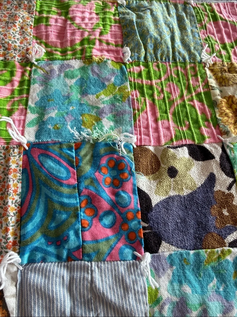 Vintage Handmade Patchwork Quilt - Multi-Color Cozy Bedspread